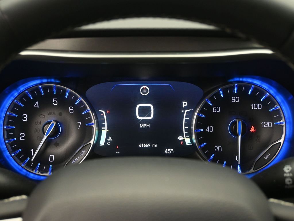 Used 2024 Chrysler Pacifica Touring-L FWD image 13