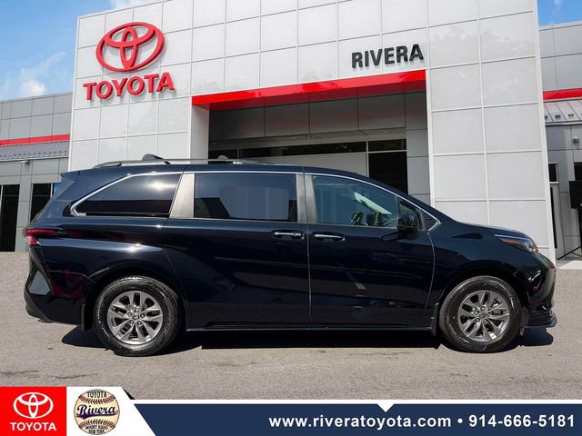 Certified 2023 Toyota Sienna XLE AWD/4WD image 2