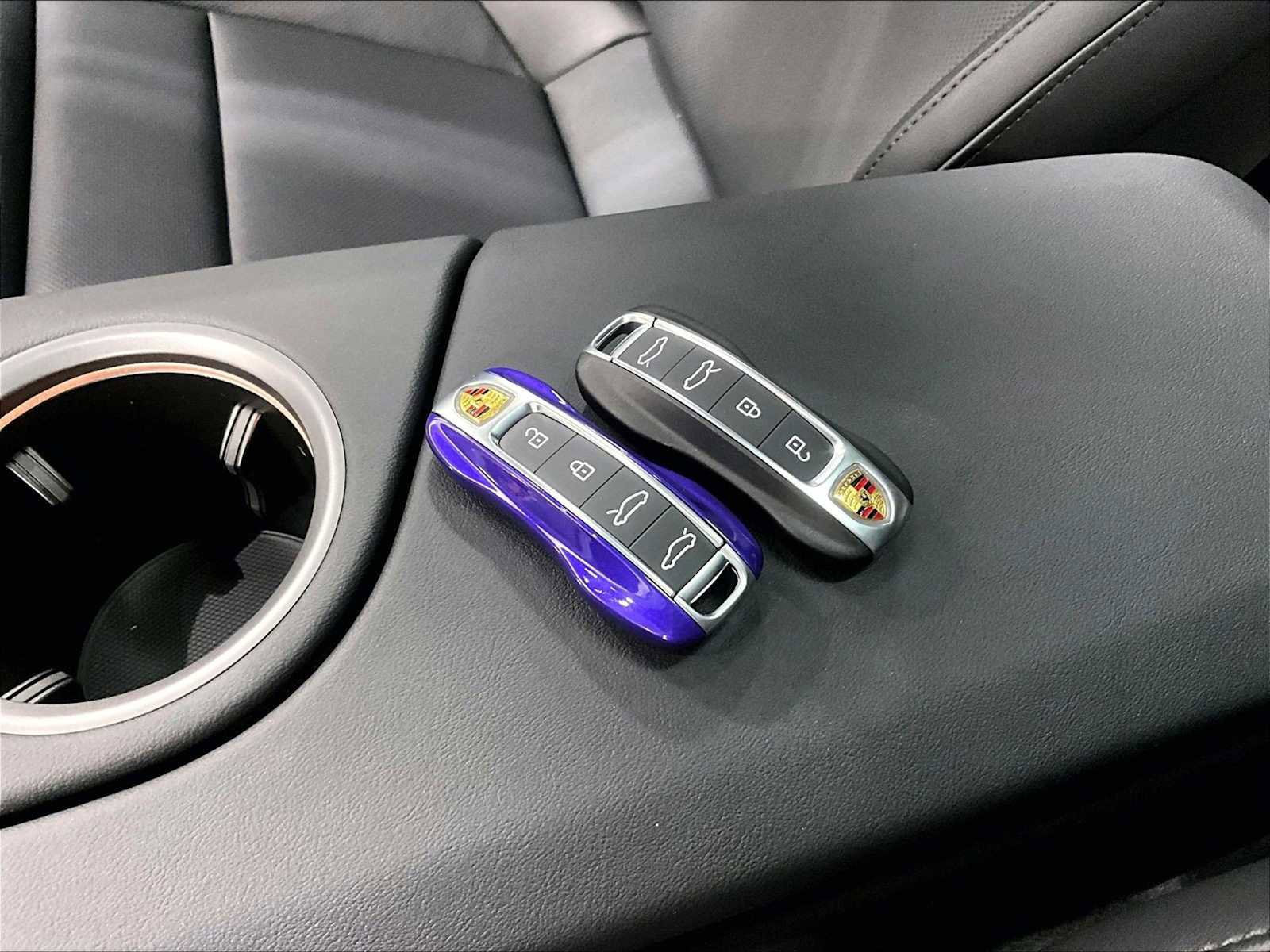 New 2026 Porsche Taycan 4S image 36