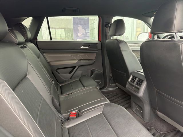 Used 2022 Volkswagen Atlas Cross Sport SE image 31