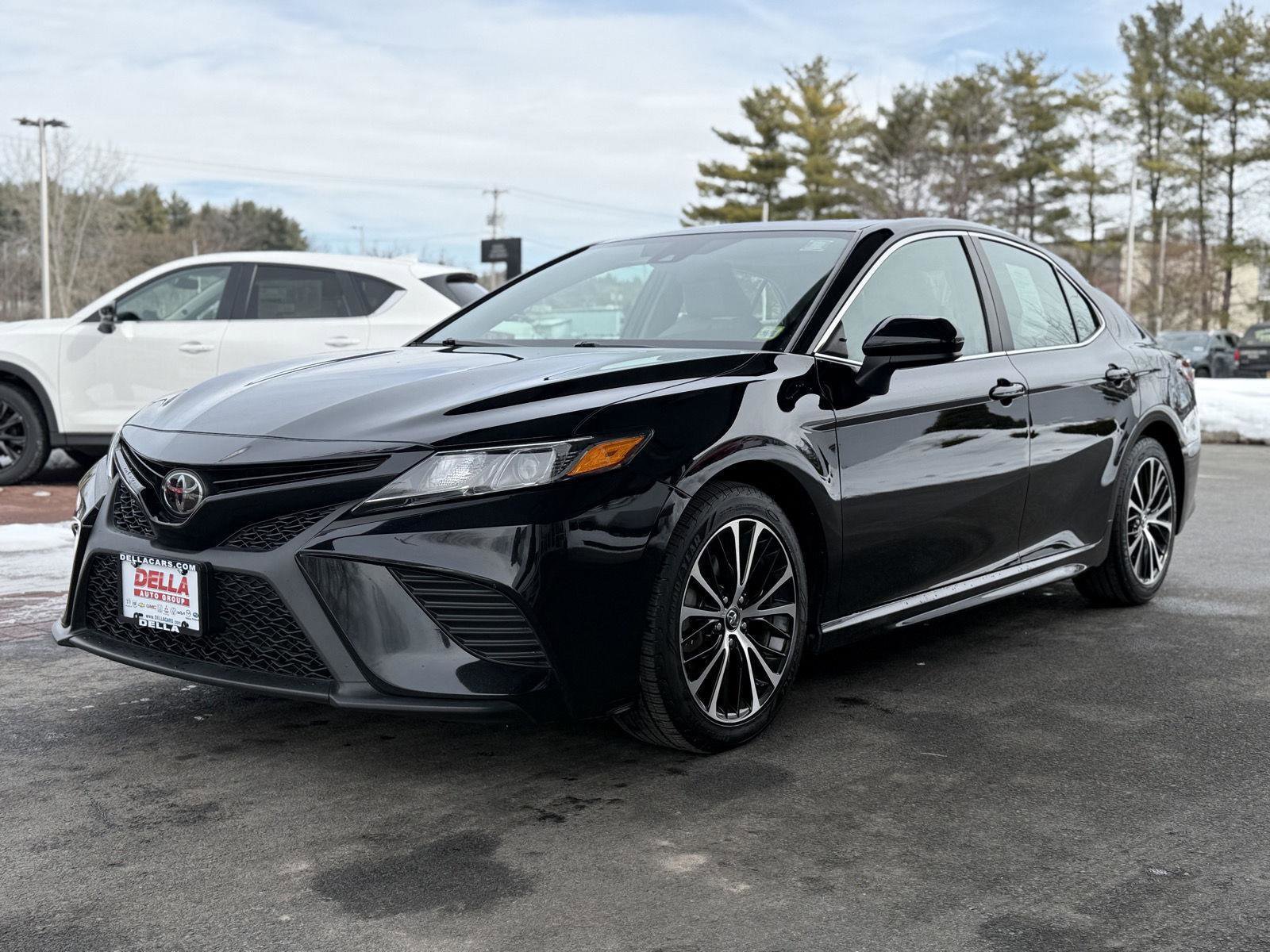 Used 2020 Toyota Camry SE image 9