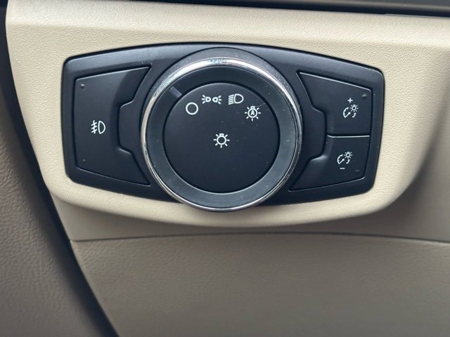 Used 2015 Ford Fusion SE w/ Equipment Group 202A image 23