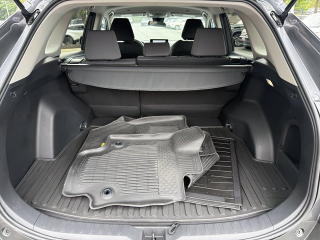 Used 2024 Toyota RAV4 XLE AWD/4WD image 26