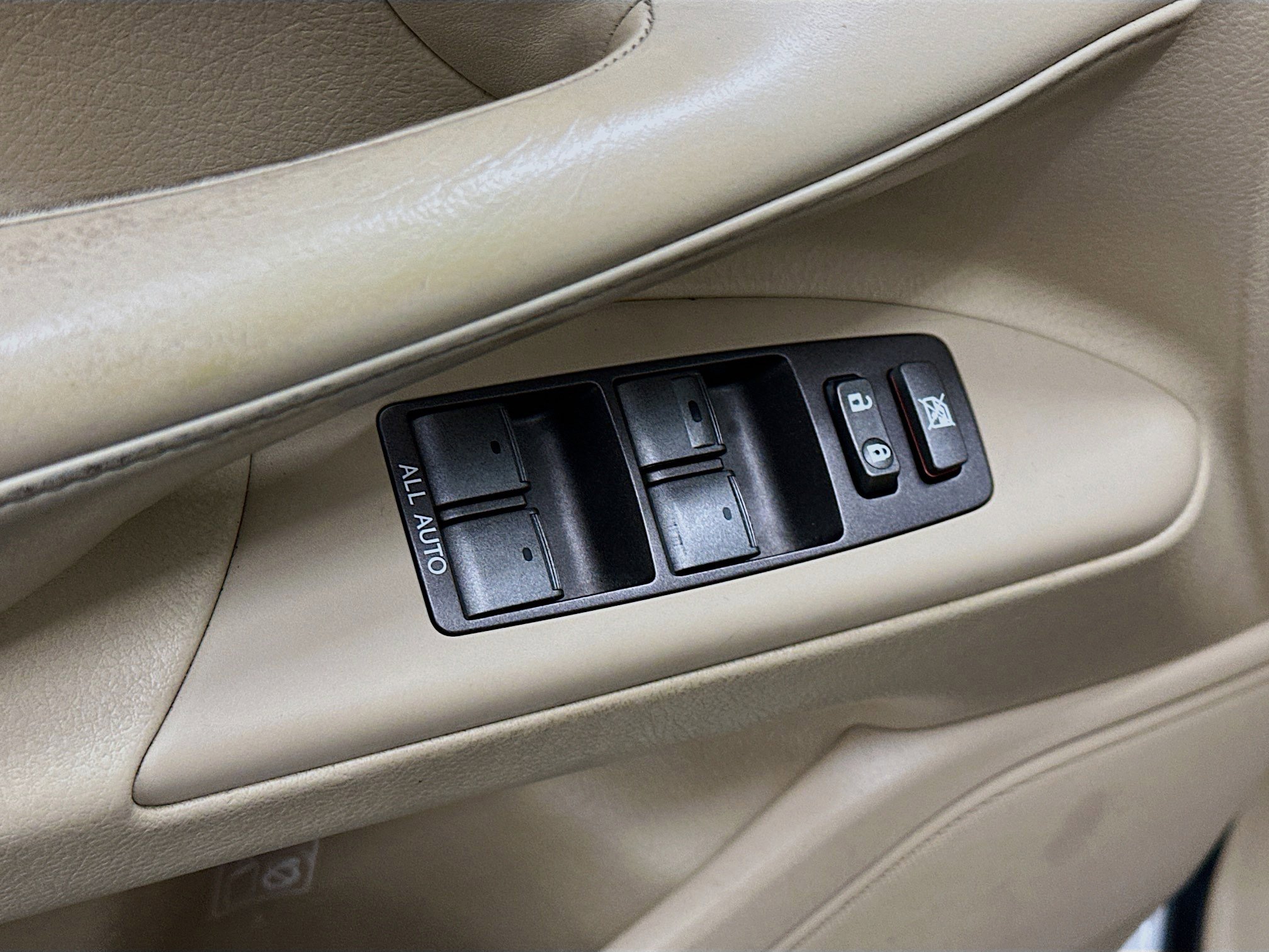 Used 2009 Lexus LX 570 4WD image 15