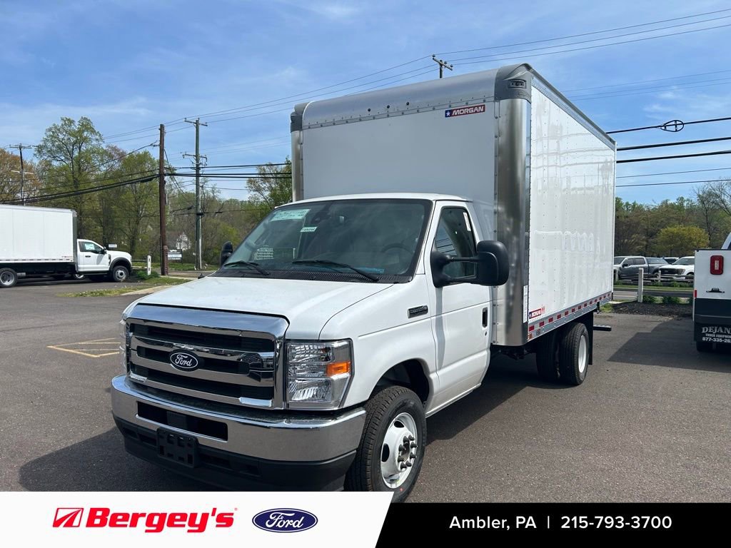 New 2027 Ford E-350 and Econoline 350 Super Duty RWD image 1