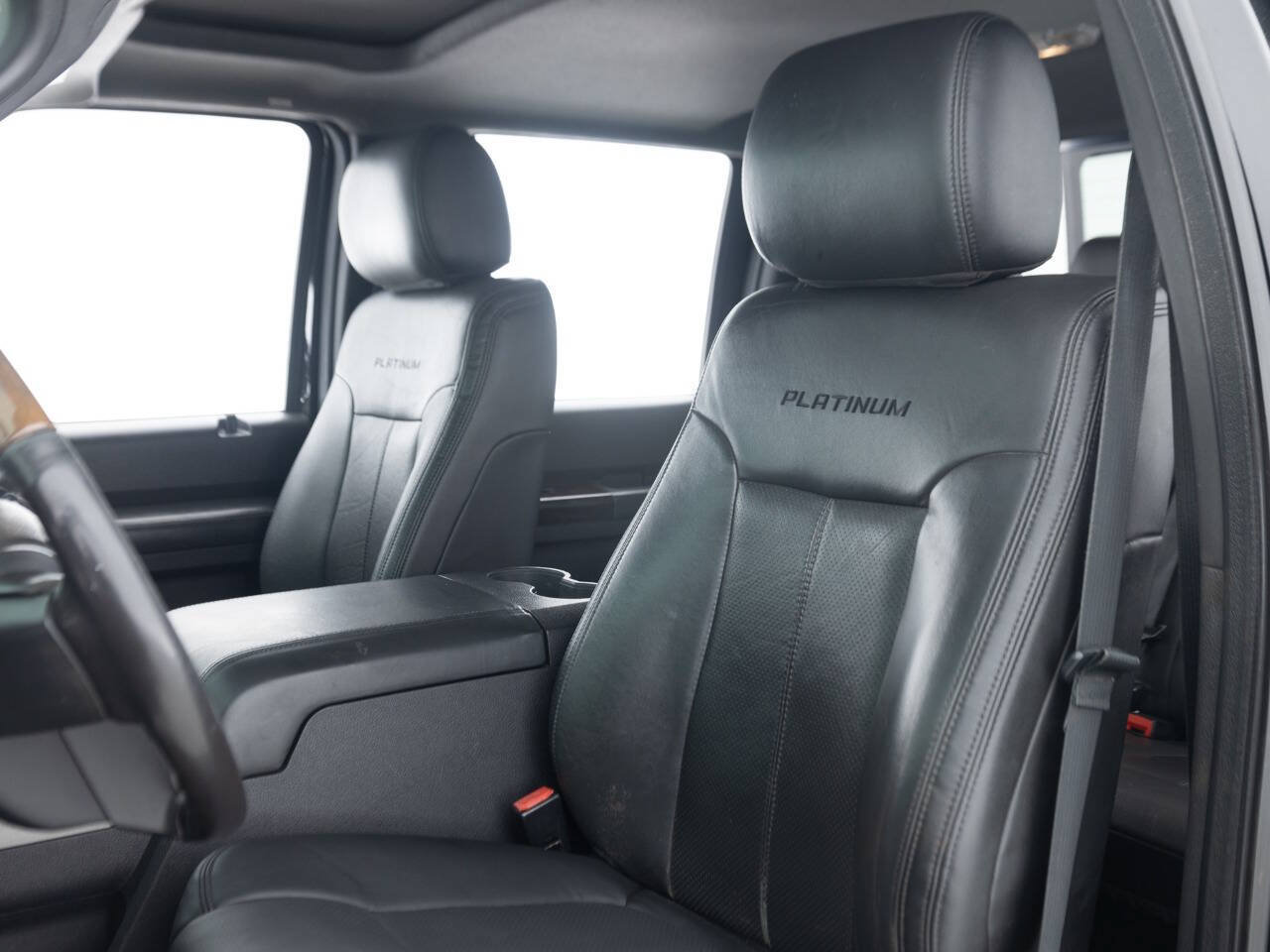 Used 2015 Ford F250 Platinum w/ FX4 Off-Road Package AWD/4WD image 29