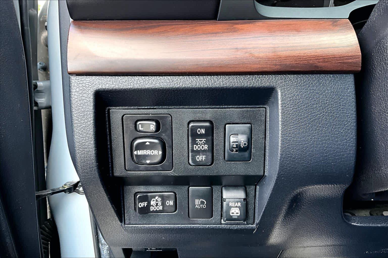 Used 2020 Toyota Tundra Limited w/ Limited Premium Package AWD/4WD image 36