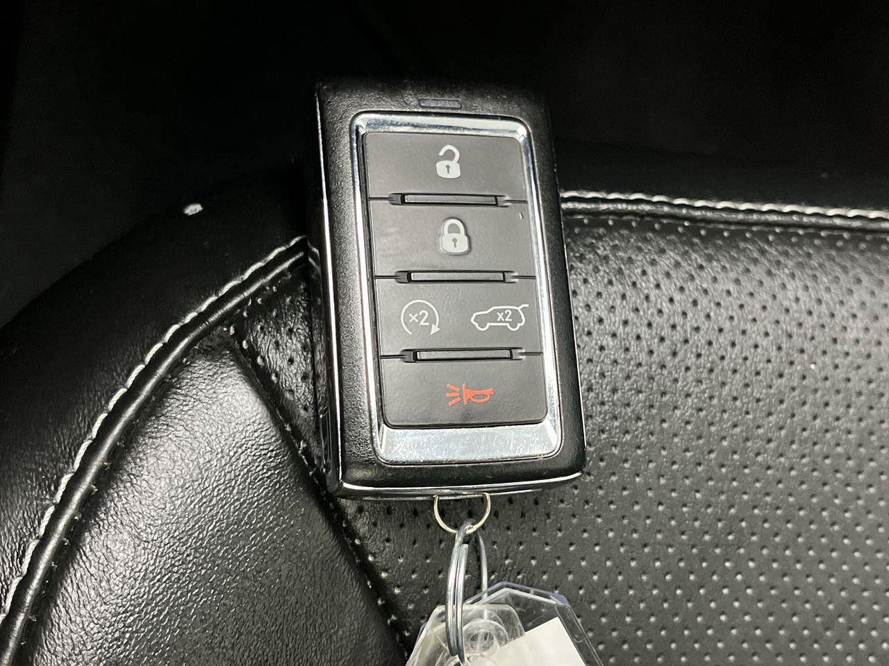 Used 2023 Jeep Grand Cherokee Overland AWD/4WD image 28