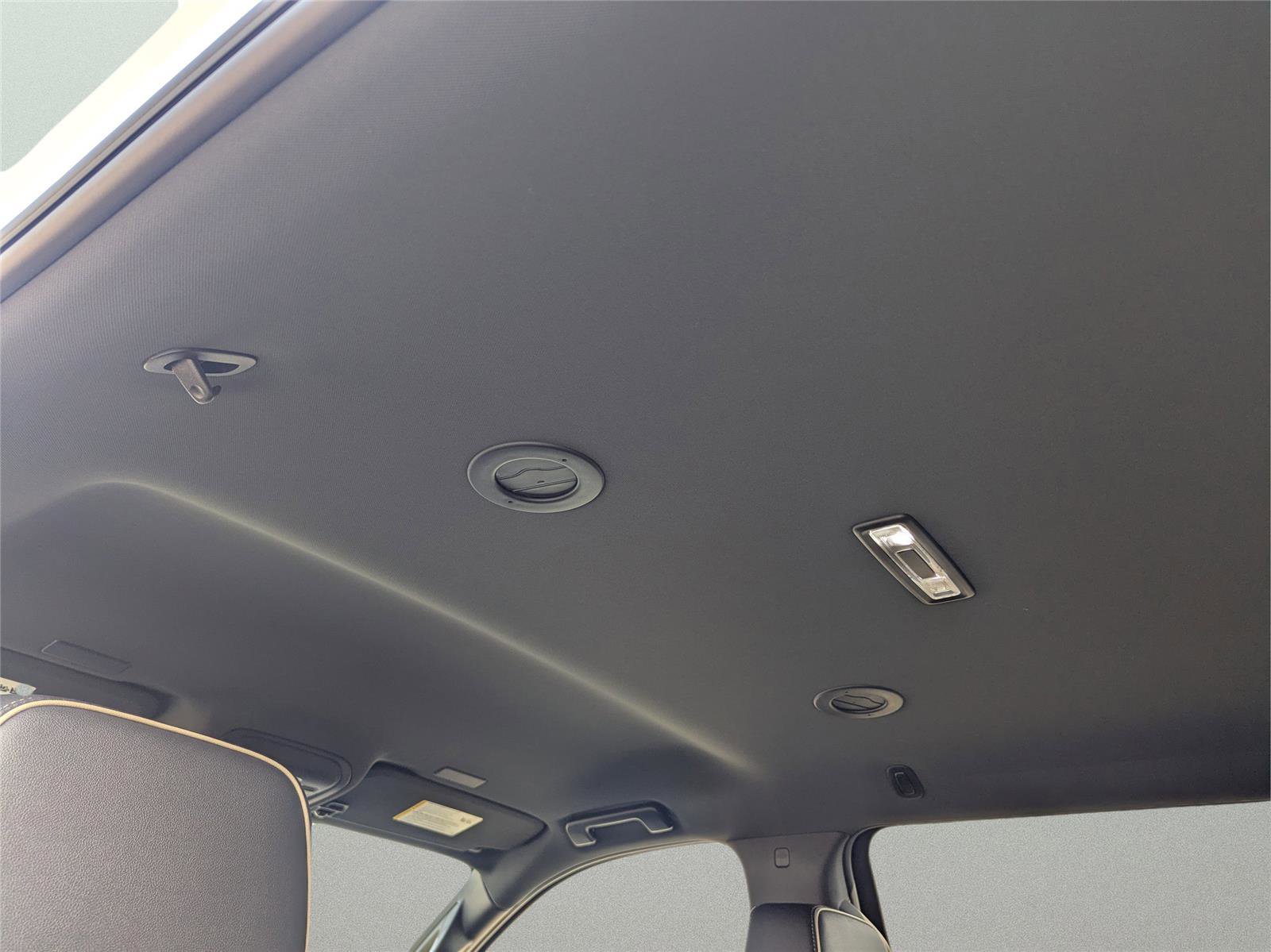 New 2025 Chevrolet Suburban Premier image 17