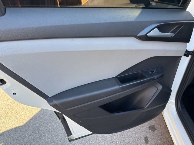 Used 2022 Volkswagen Taos S image 17