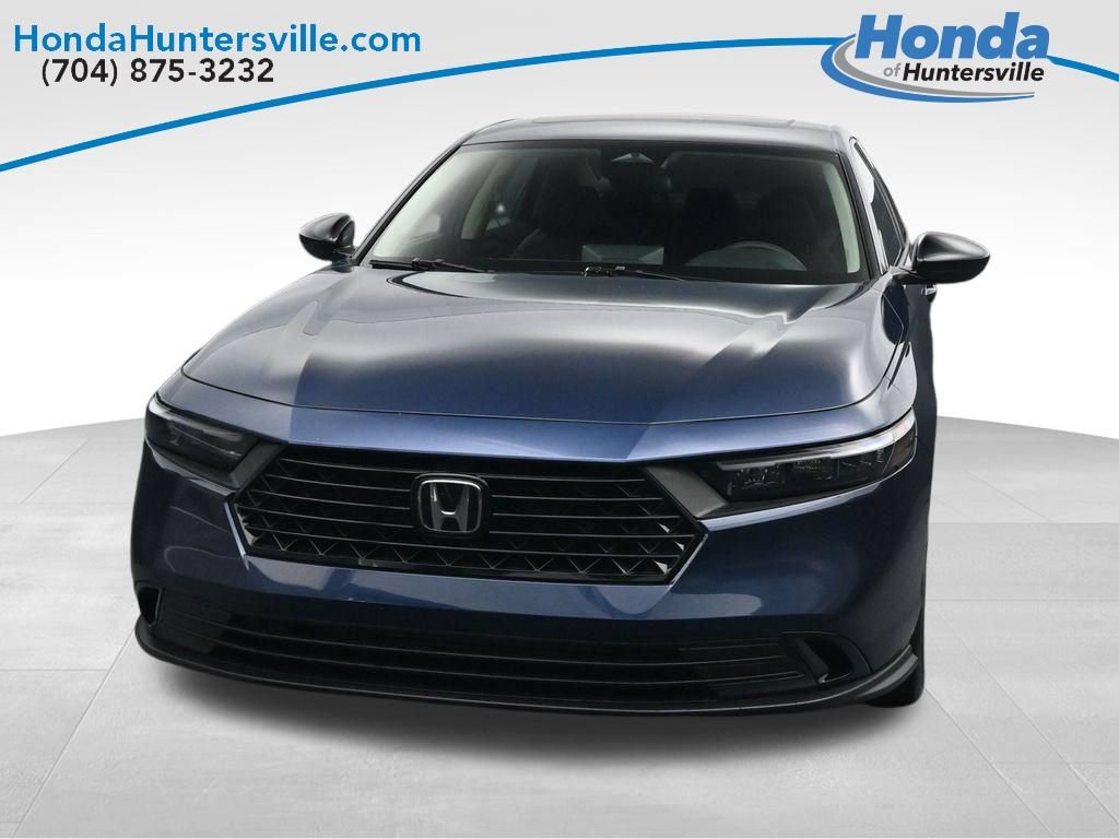 Used 2025 Honda Accord SE image 3
