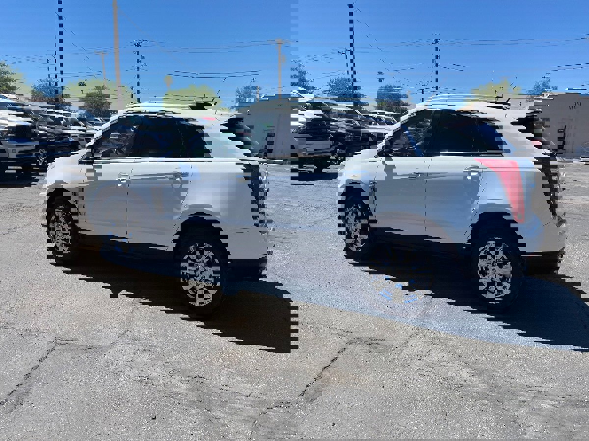 Used 2014 Cadillac SRX Luxury w/ Driver Awareness Package image 8