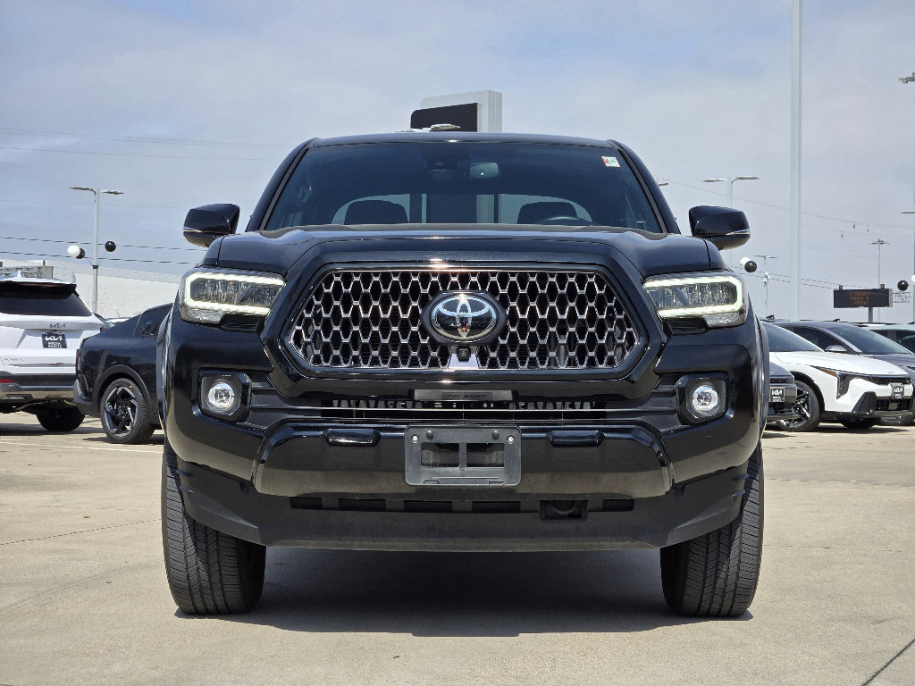 Used 2022 Toyota Tacoma Limited w/ Nightshade Package image 11