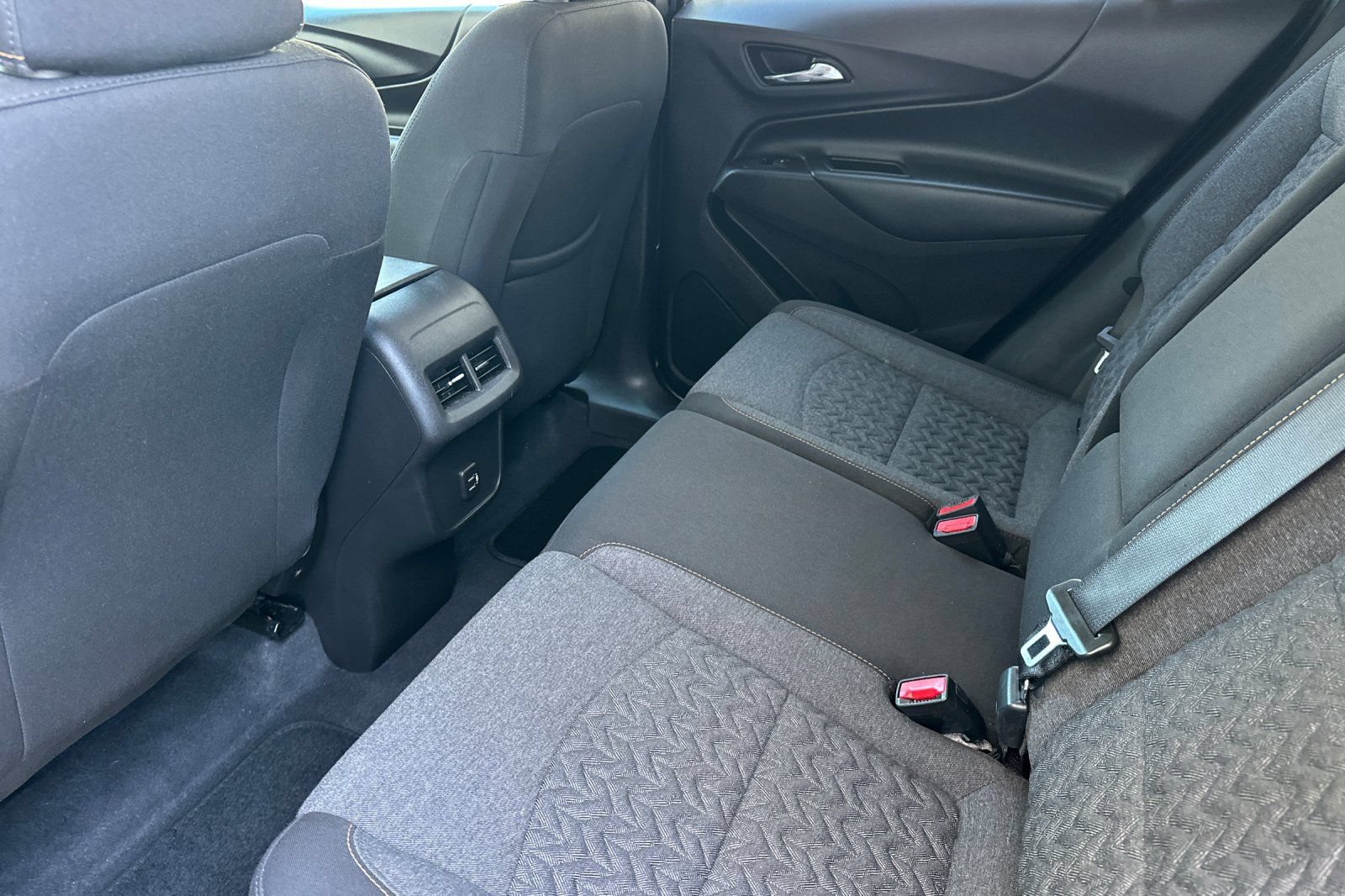Used 2023 Chevrolet Equinox LT FWD image 12