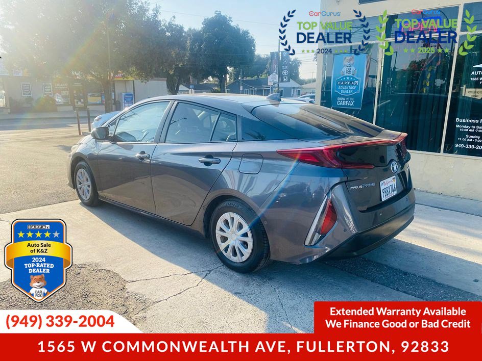 Used 2022 Toyota Prius Prime Limited image 10