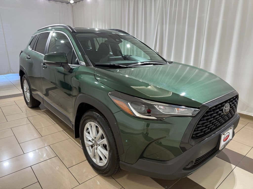 Certified 2022 Toyota Corolla Cross LE w/ Moonroof Package AWD/4WD image 7
