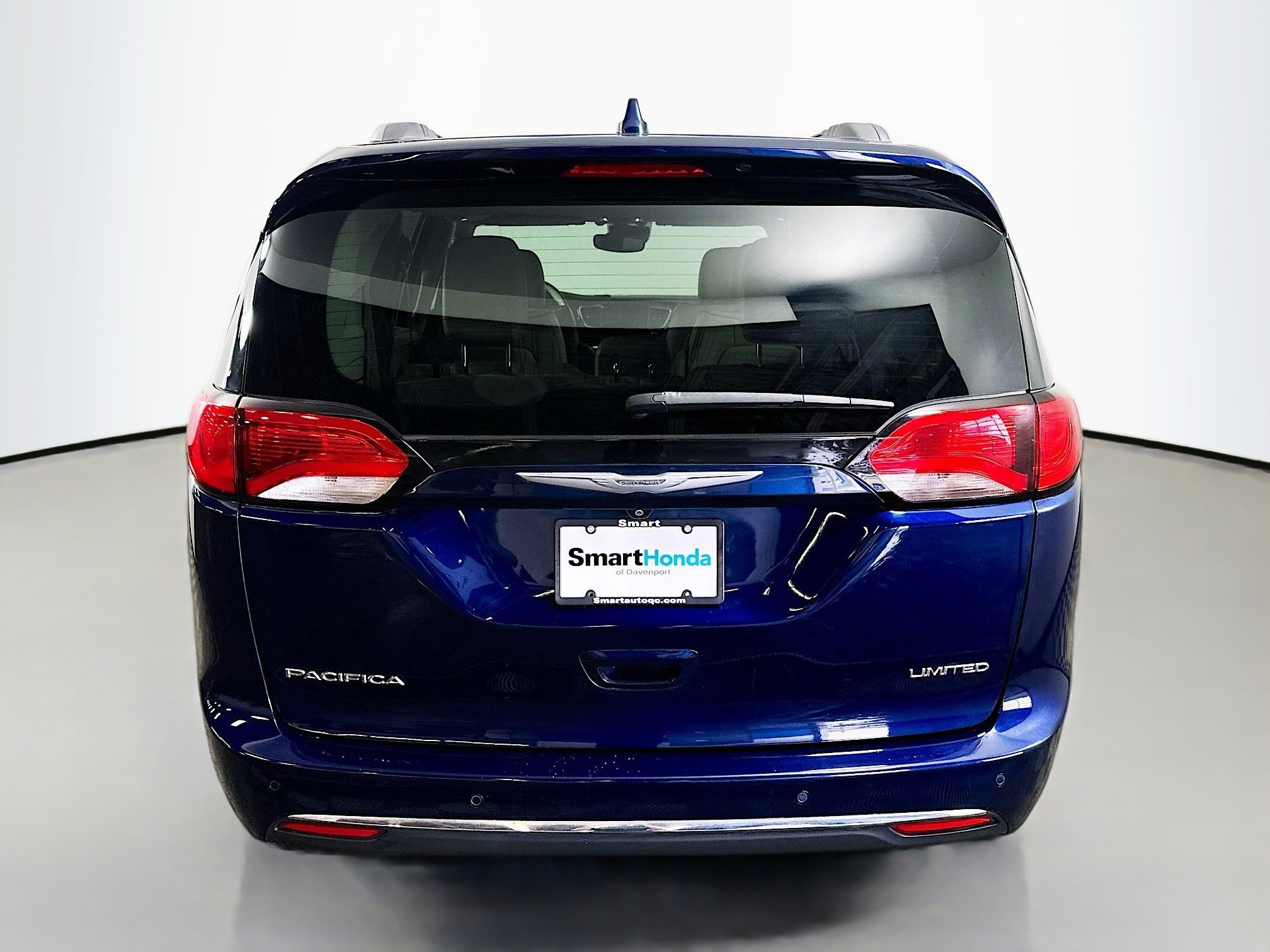 Used 2017 Chrysler Pacifica Limited w/ Advanced Safetytec Group image 6