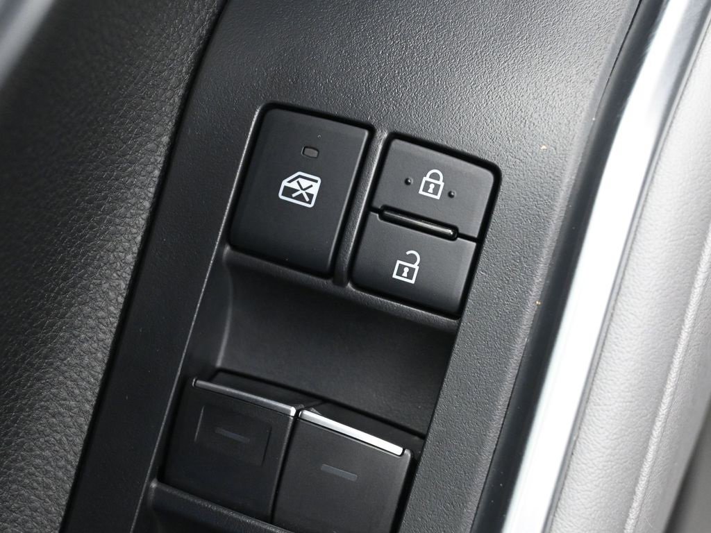 Used 2022 Toyota Highlander Limited image 13