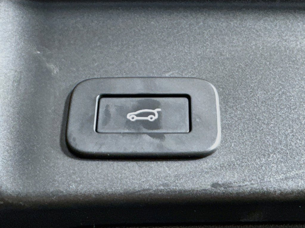Used 2023 Land Rover Range Rover Evoque R-Dynamic SE AWD/4WD image 34