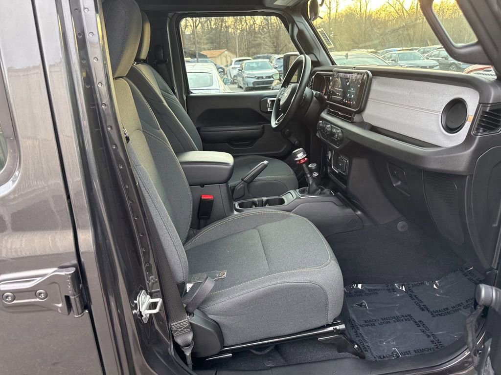 Used 2024 Jeep Gladiator Sport image 9