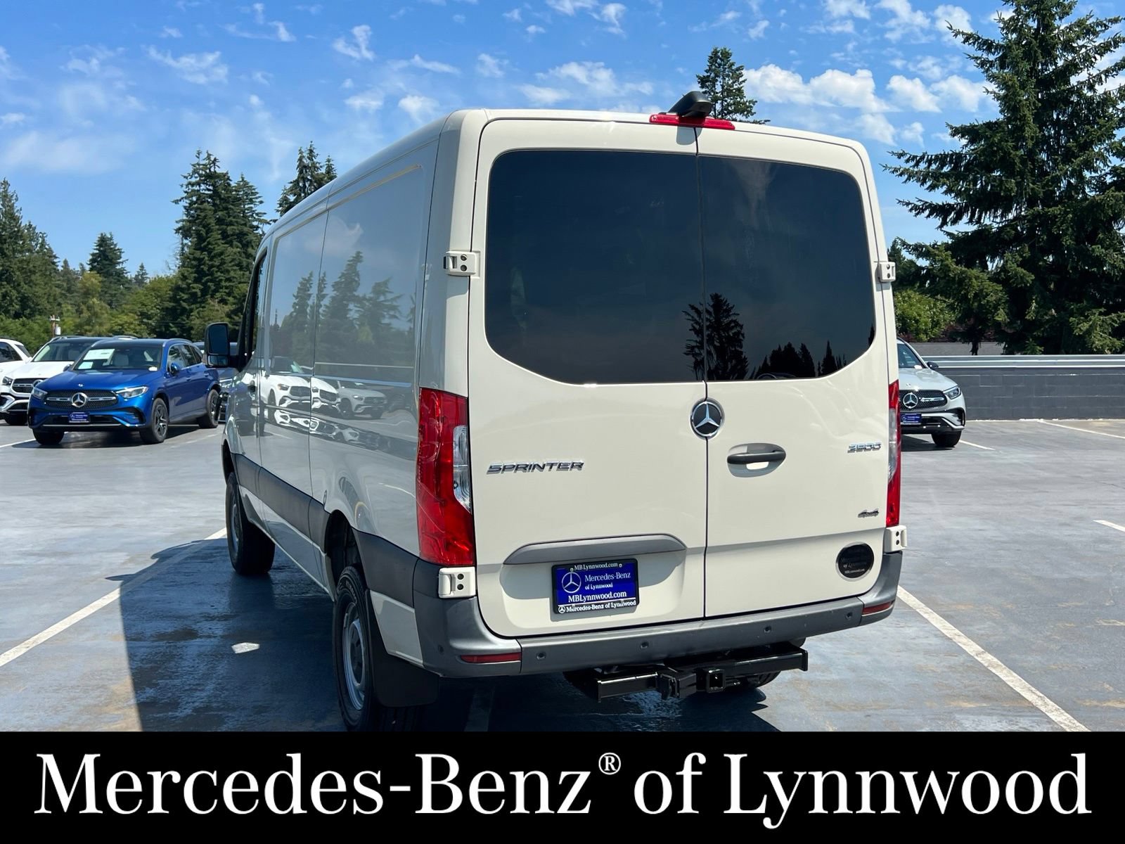 Used 2022 Mercedes-Benz Sprinter 2500 image 7