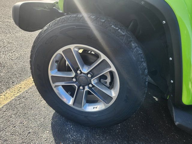 Used 2021 Jeep Wrangler Unlimited Sahara w/ Uconnect 4C Nav & Sound Group AWD/4WD image 22