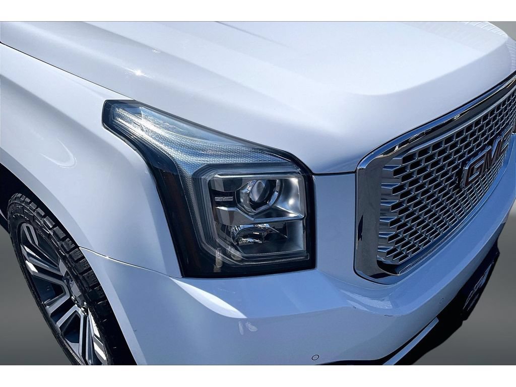 Used 2017 GMC Yukon Denali w/ Open Road Package AWD/4WD image 26