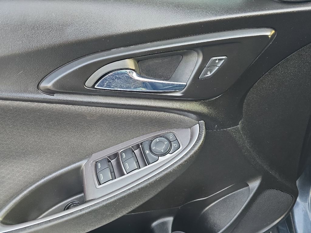 Used 2021 Chevrolet Malibu RS image 25