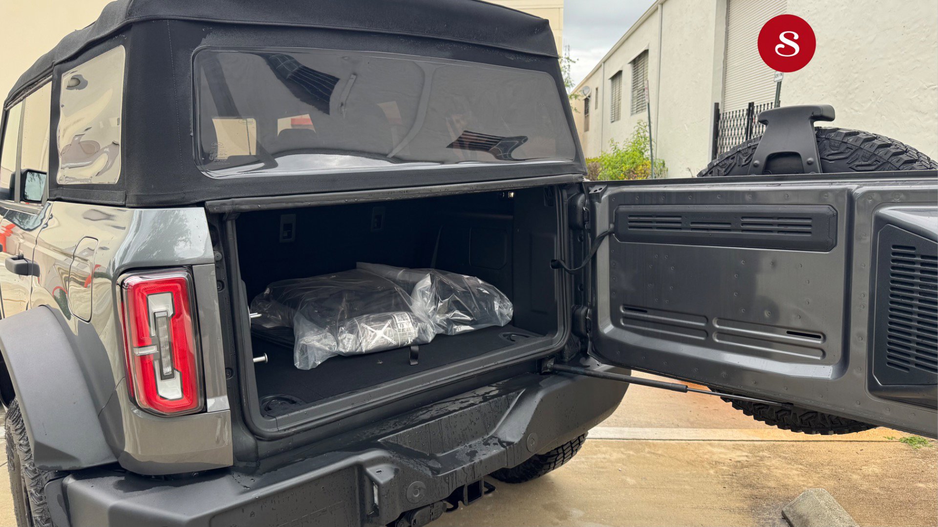 Used 2024 Ford Bronco Wildtrak image 6