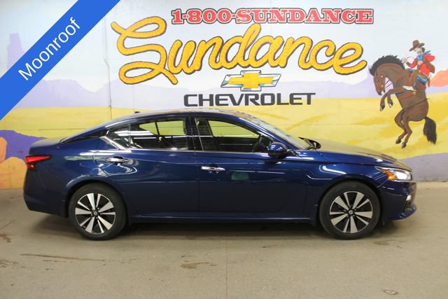 Used 2020 Nissan Altima 2.5 SV AWD/4WD image 1