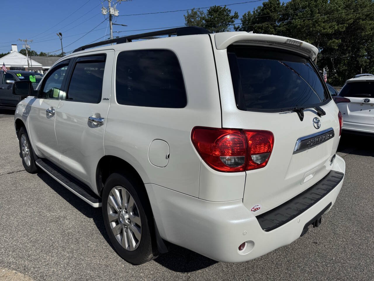Used 2014 Toyota Sequoia Platinum AWD/4WD image 9
