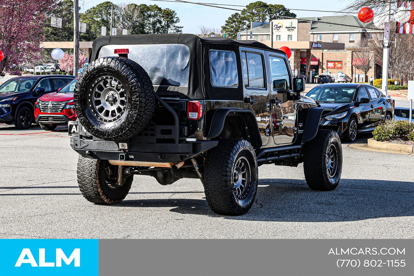 Used 2016 Jeep Wrangler Unlimited Sahara w/ Connectivity Group image 7