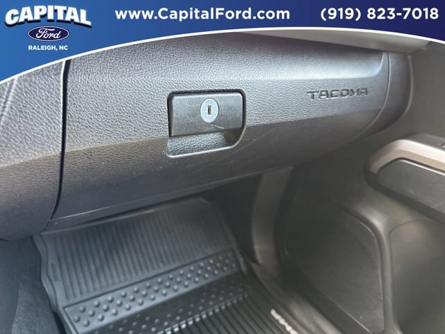 Used 2016 Toyota Tacoma SR5 w/ SR5 Appearance Package (SN) AWD/4WD image 26