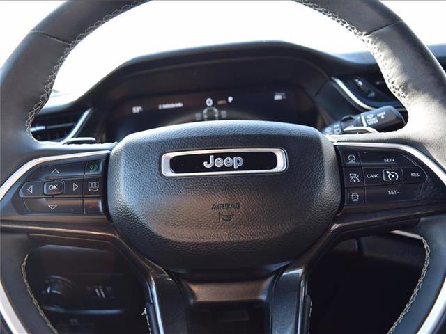 Used 2023 Jeep Grand Cherokee L Laredo image 9