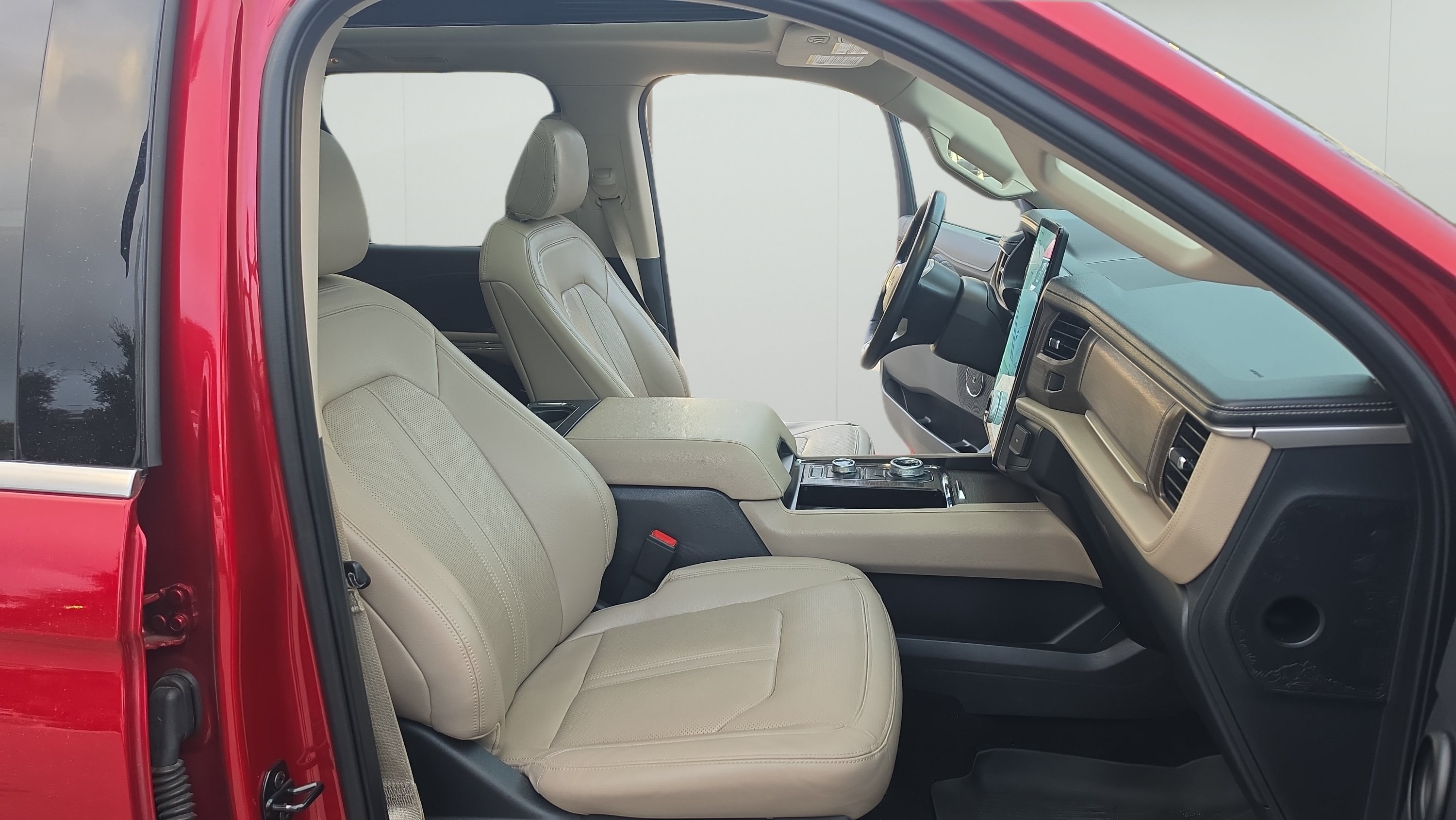 Used 2022 Ford Expedition Limited AWD/4WD image 26