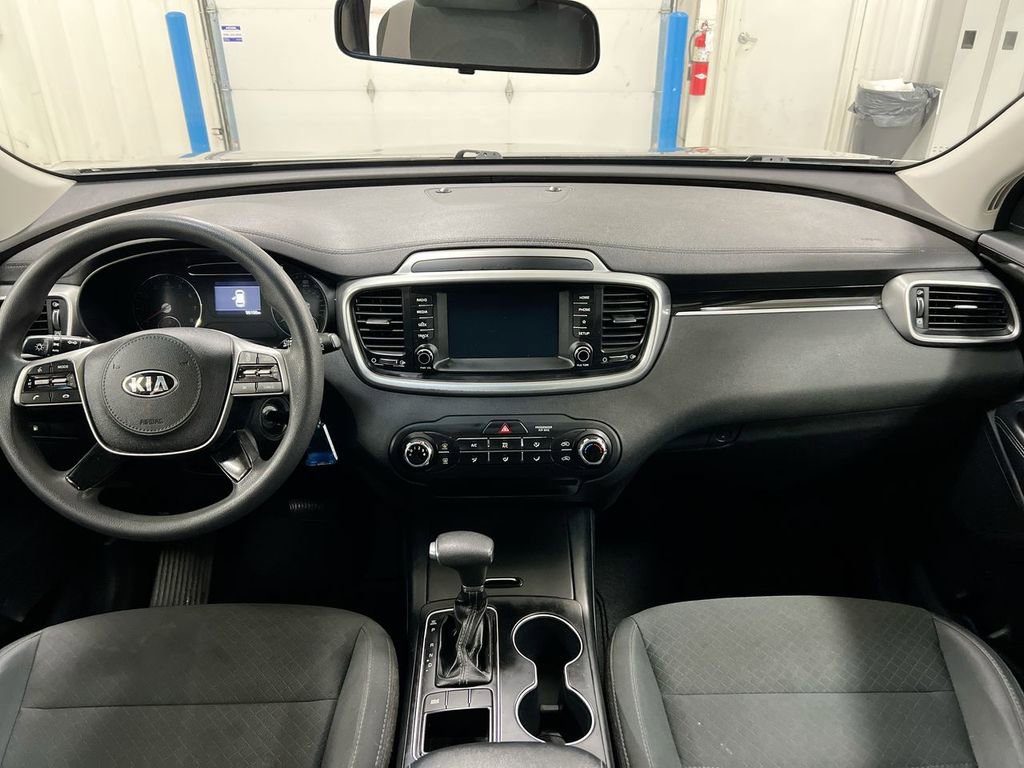 Used 2019 Kia Sorento LX image 10