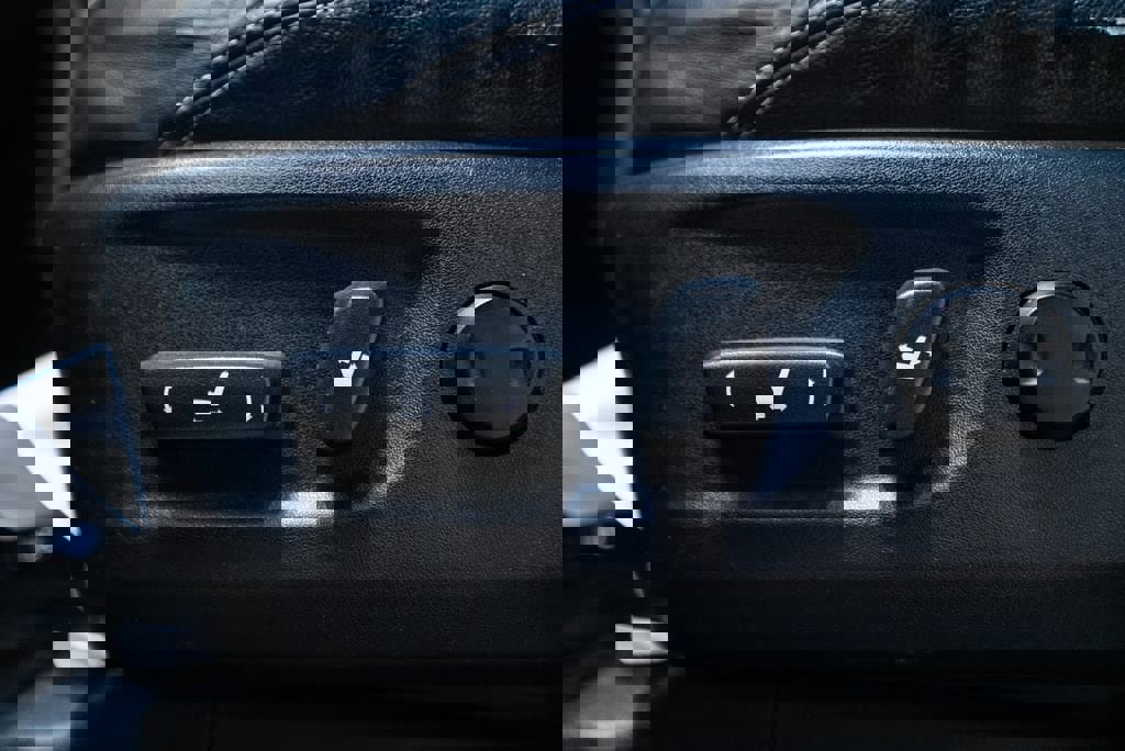 Used 2016 Toyota 4Runner Limited image 23