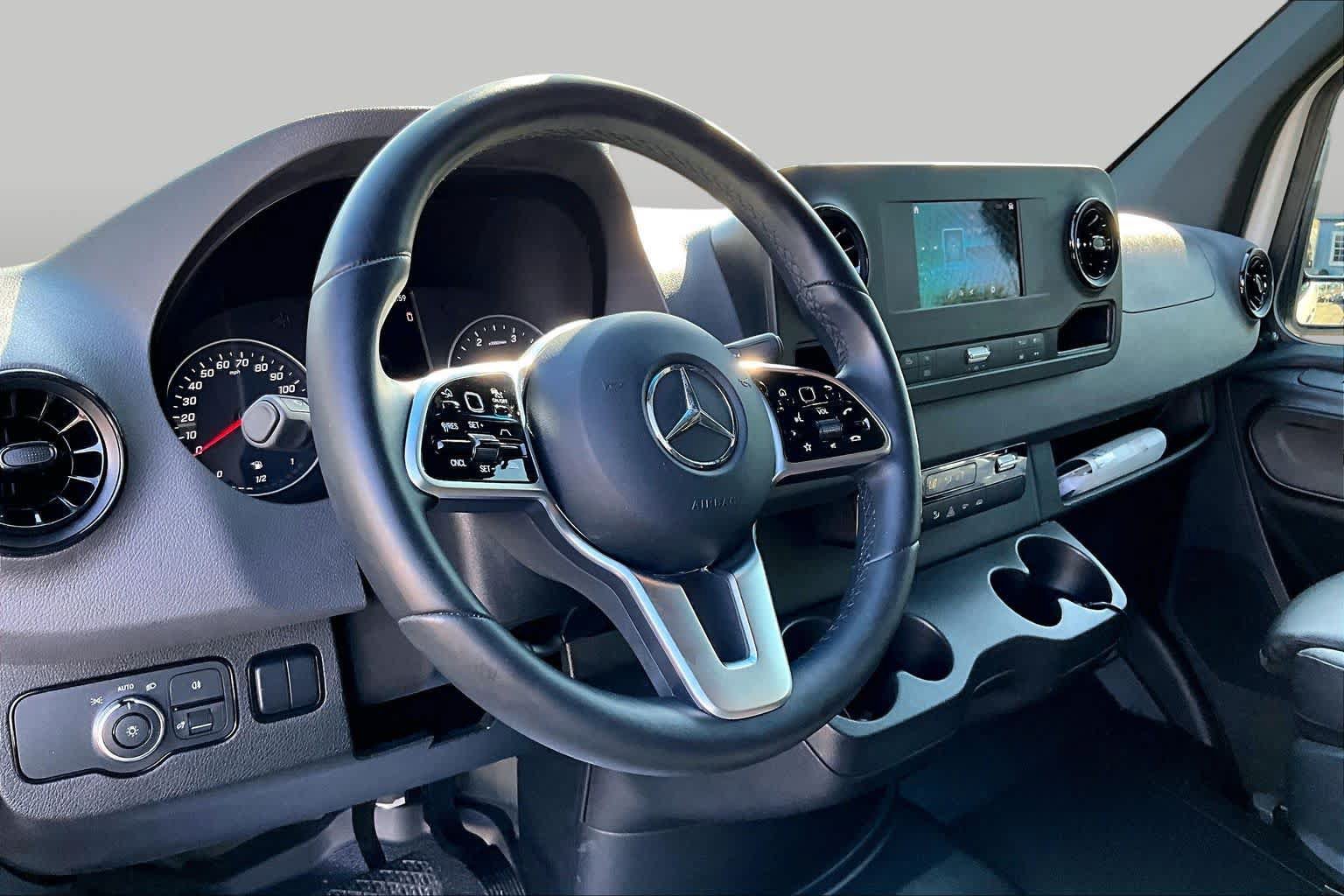 Used 2022 Mercedes-Benz Sprinter 3500 image 17