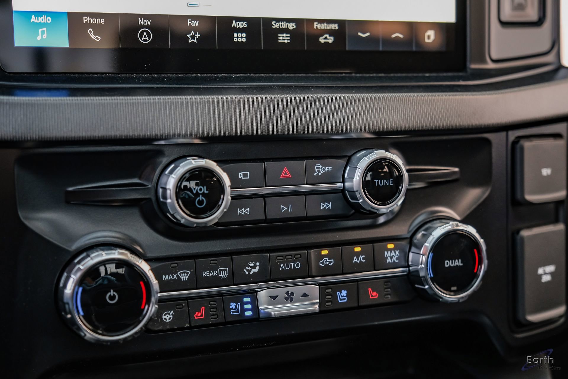 Used 2026 Ford F450 Platinum w/ FX4 Off-Road Package image 73