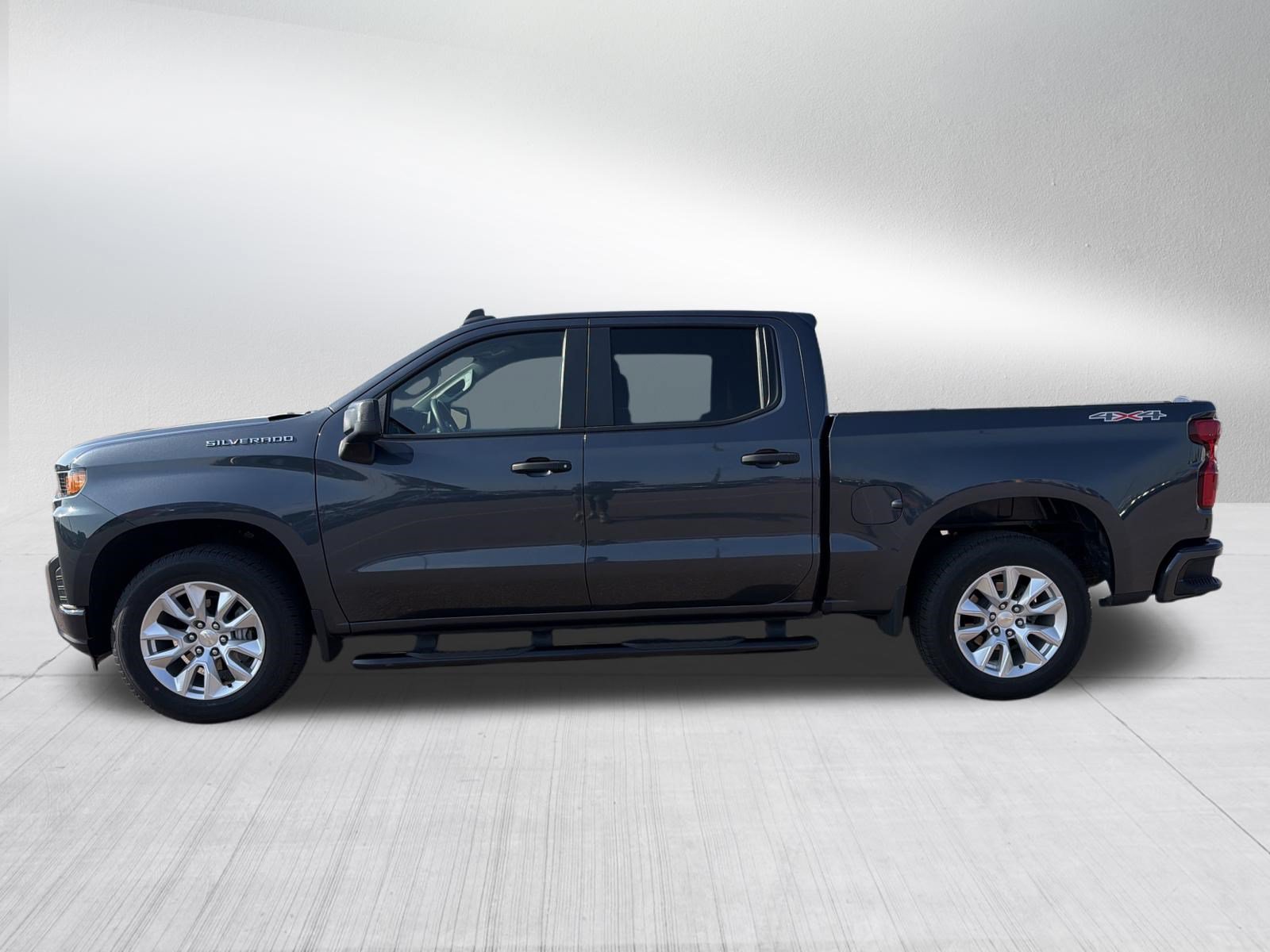 Used 2021 Chevrolet Silverado 1500 Custom w/ Safety Confidence Package AWD/4WD image 4