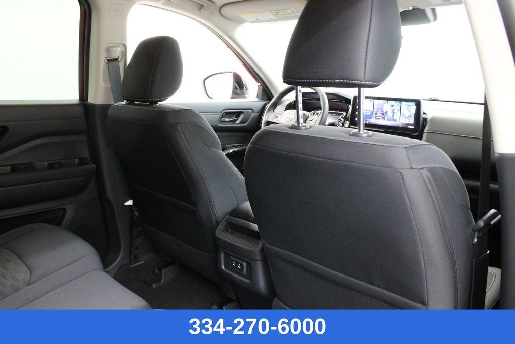 New 2026 Nissan Pathfinder SV image 18