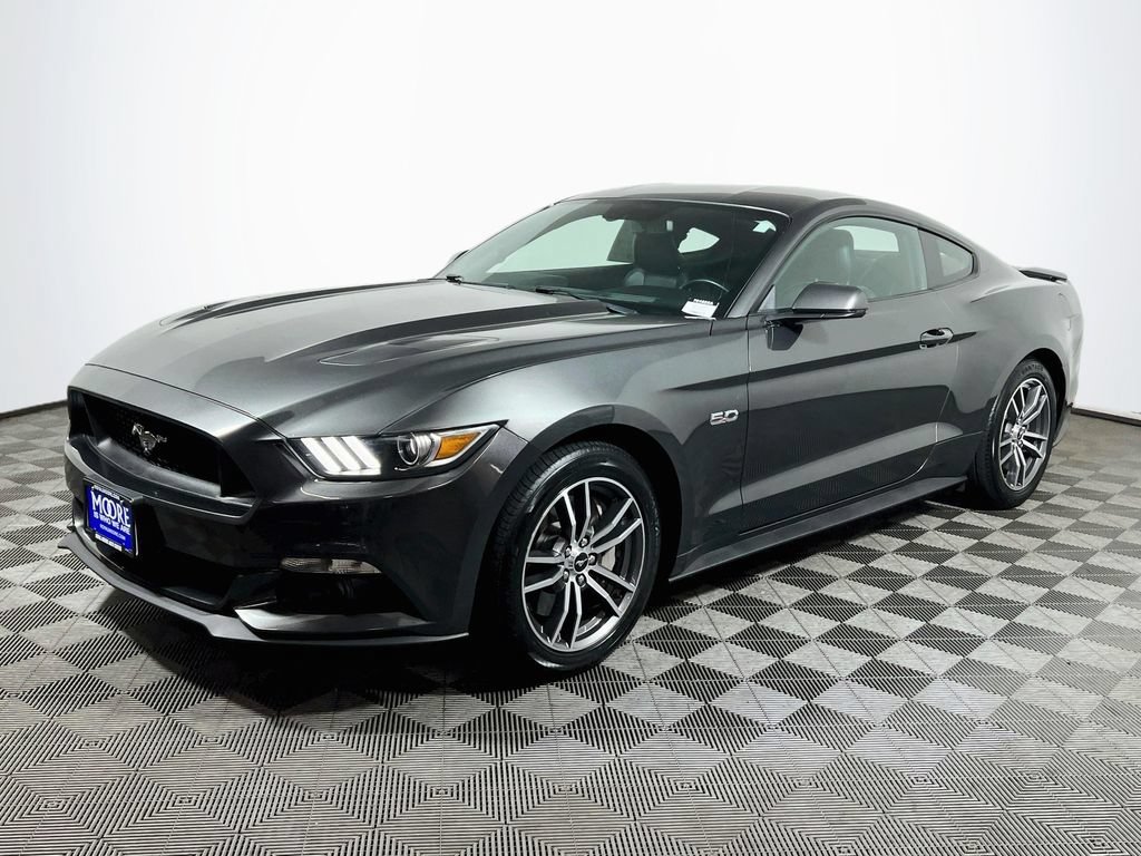 Used 2016 Ford Mustang GT Premium w/ Equipment Group 401A RWD image 3