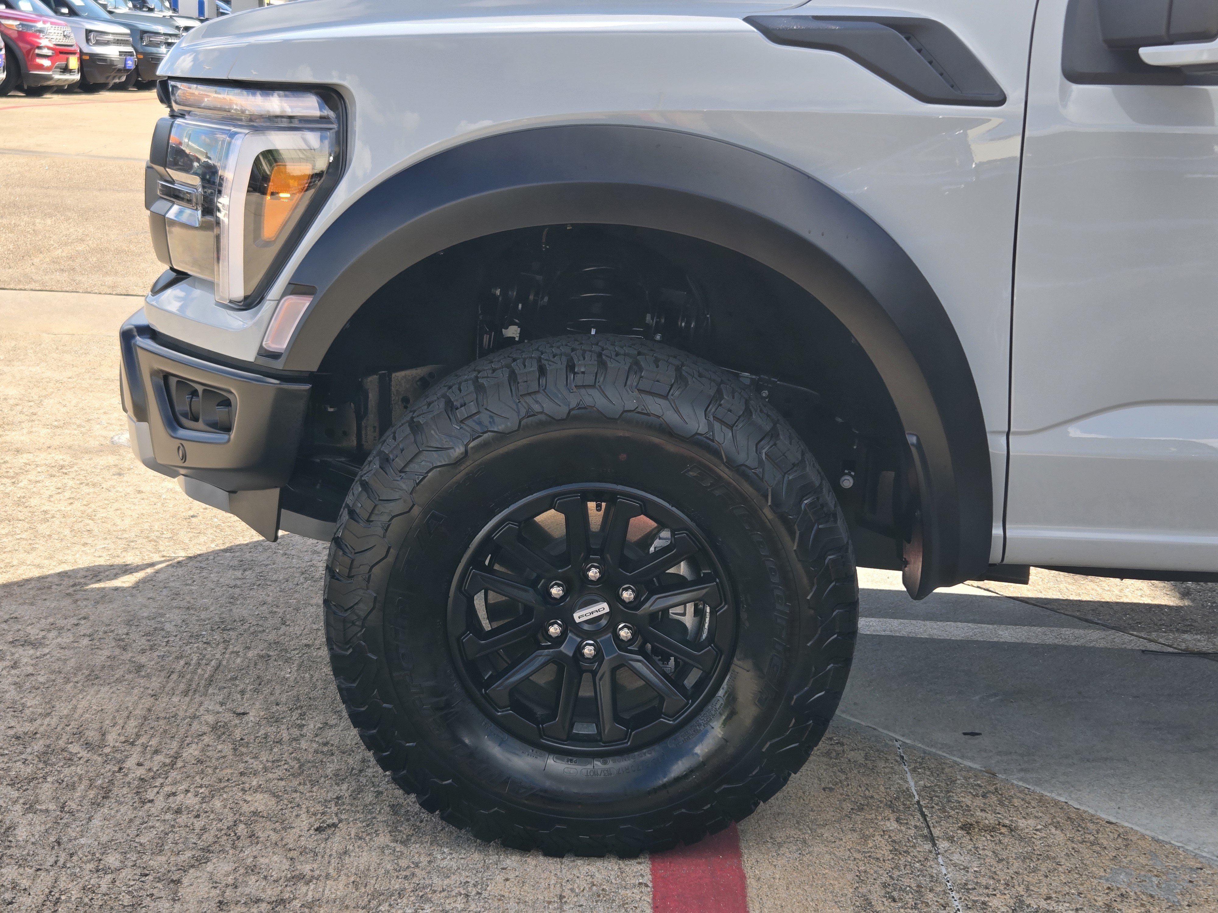 Used 2026 Ford F150 Raptor AWD/4WD image 5