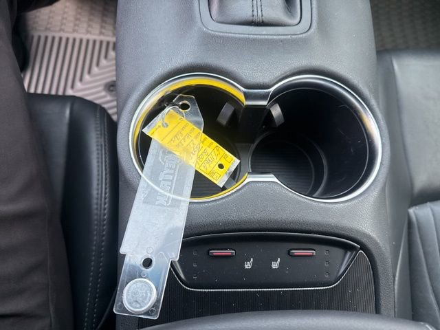 Used 2021 Toyota Venza XLE image 28