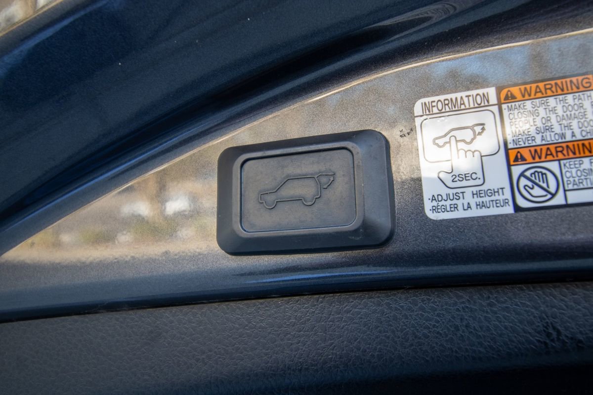 Used 2018 Toyota RAV4 XLE image 38