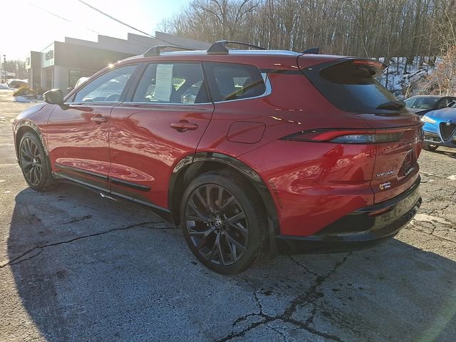 Used 2025 Toyota Crown Signia w/ Advanced Technology Package image 4