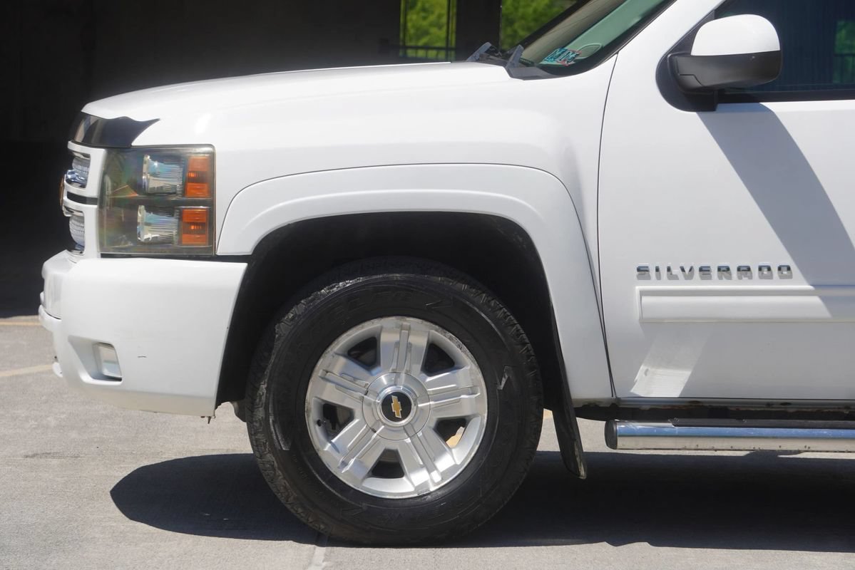 Used 2013 Chevrolet Silverado 1500 LT w/ All-Star Edition AWD/4WD image 22