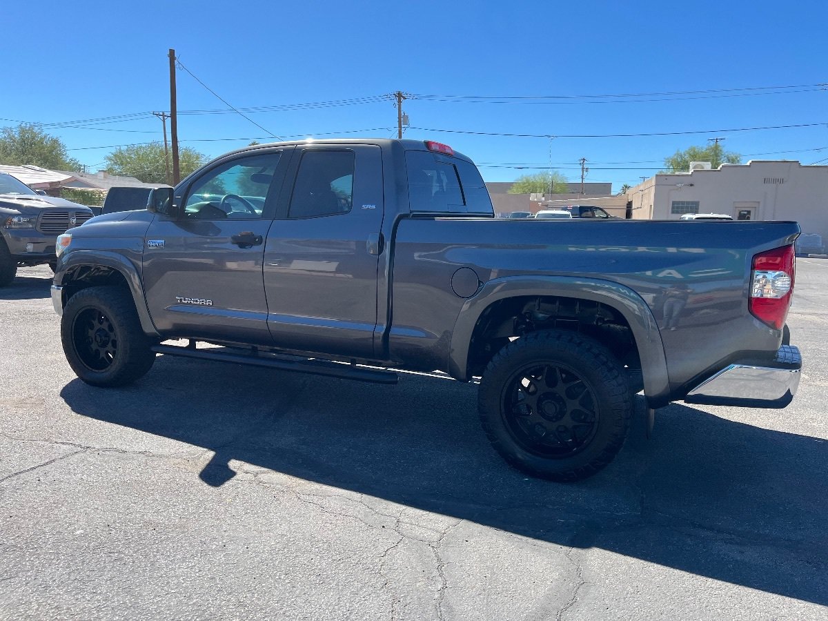 Used 2014 Toyota Tundra SR5 w/ SR5 Upgrade Package AWD/4WD image 8
