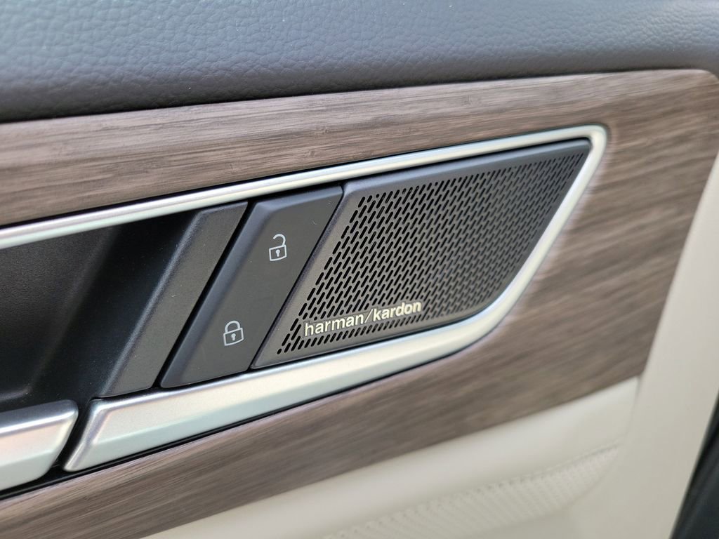 Used 2024 Volkswagen Atlas SEL Premium R-Line AWD/4WD image 21