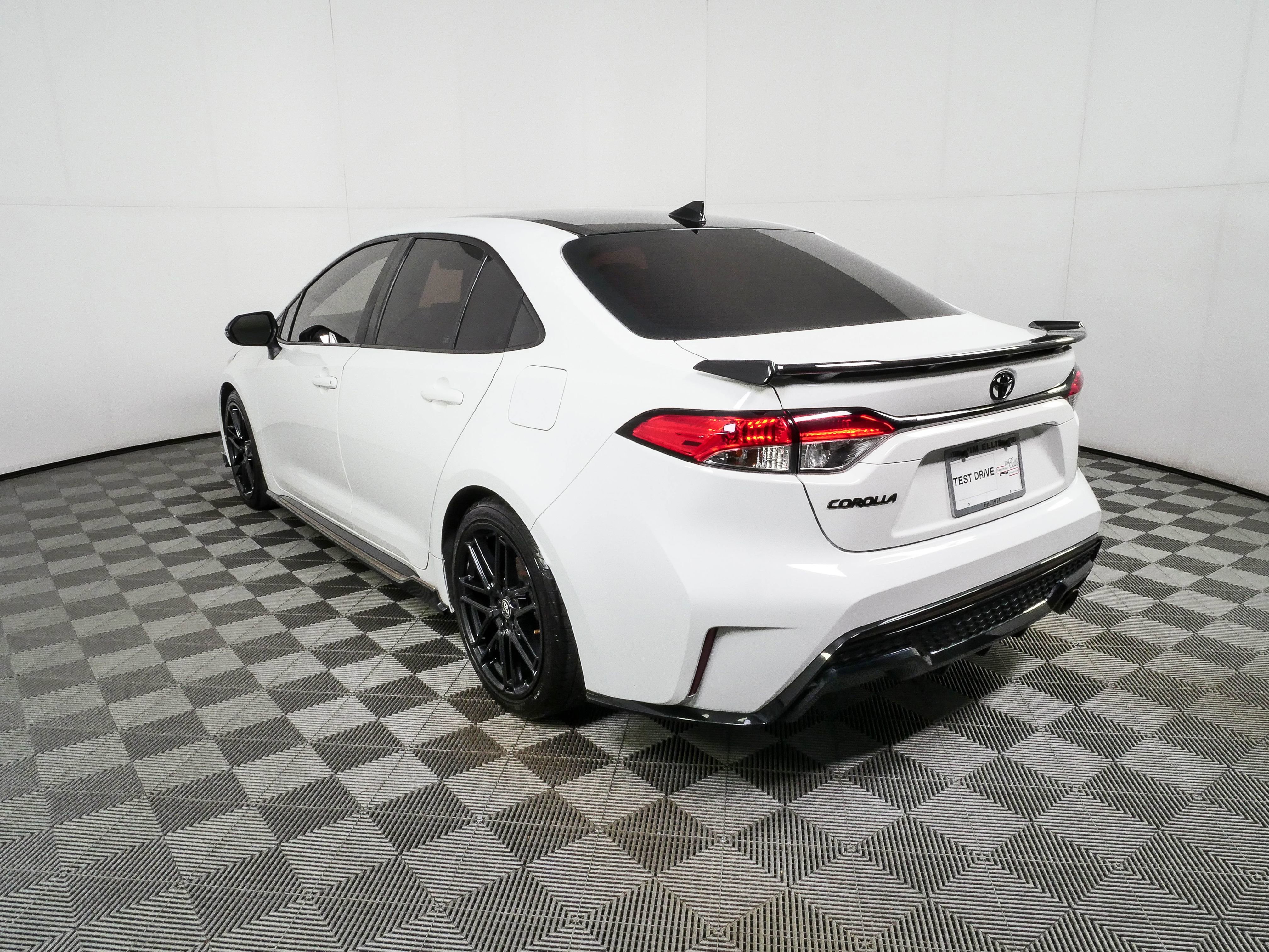 Used 2022 Toyota Corolla SE FWD image 26